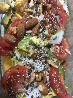 Una foto de Increíble ensalada de palta 🥗