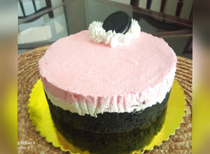 Una foto de Cheesecake de Oreo y fresas