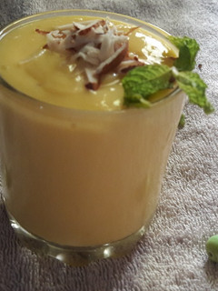 મૅન્ગો લસ્સી(mango lassi Recipe in Gujarati) રેસીપી મુખ્ય ફોટો