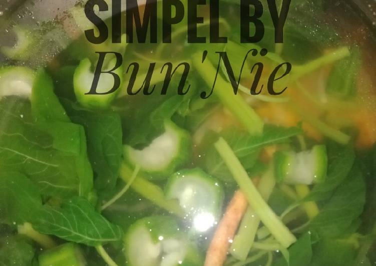 Resep: LezatSayur bening Bayem oyong jagung manis simpel segeerr