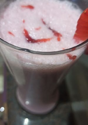 A picture of Strawberry milkshake.