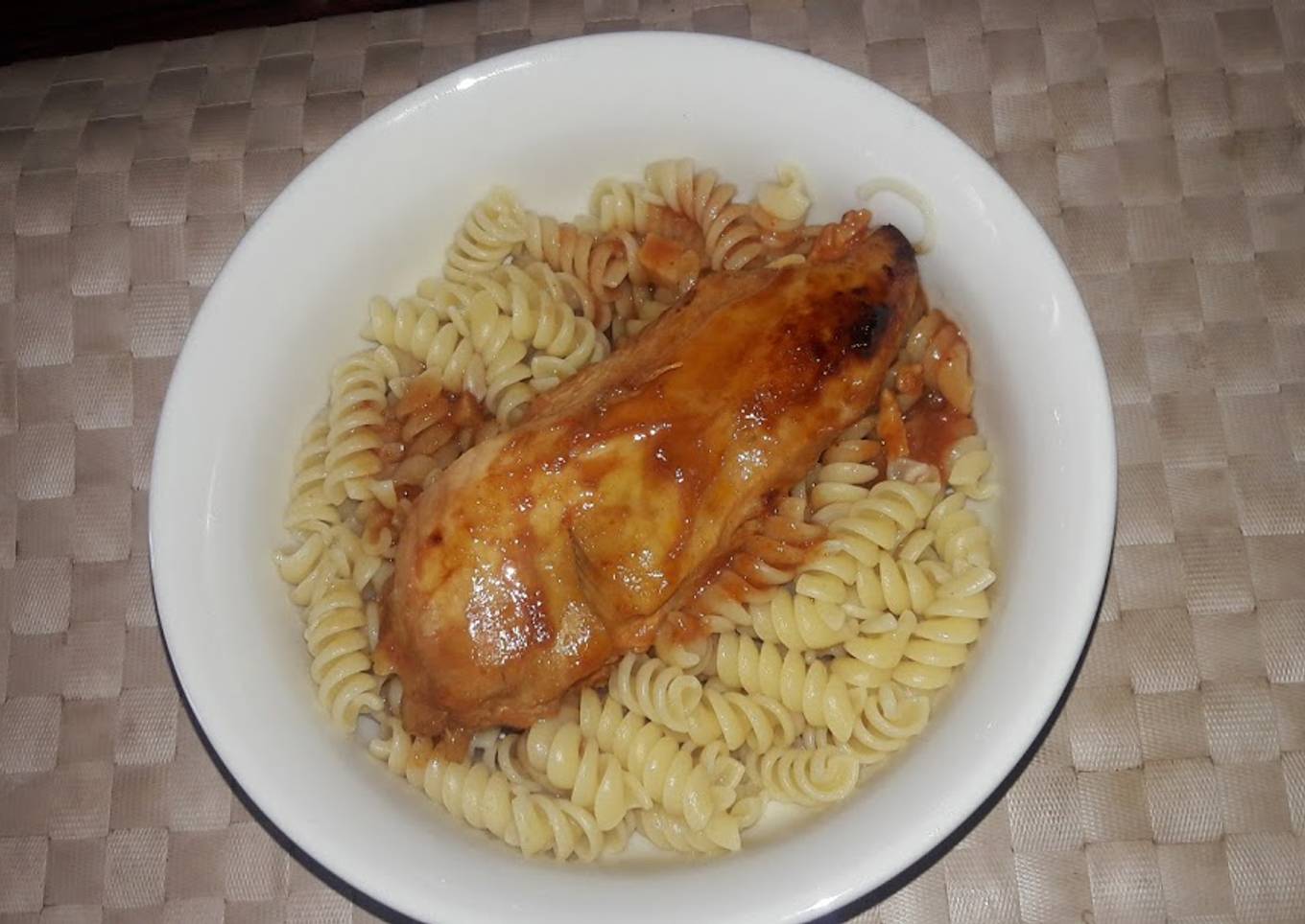 Pechuga Marinada en Salsa BBQ