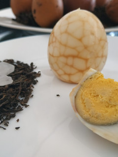 Una foto de Huevos cocidos en té (CHAYE DAN / 茶叶蛋)