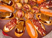 Una foto de canape de langostinos