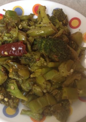 A picture of Okra broccoli fry.