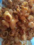 Macarrones con carne y salsa de tomate