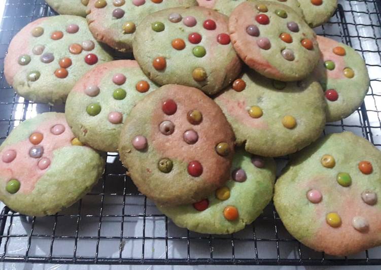 Cara Gampang Membuat Rainbow cookies yang Bisa Manjain Lidah