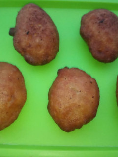 ரவா பணியாரம் (Rava paniyaram recipe in tamil) செய்முறை முக்கிய புகைப்படம்