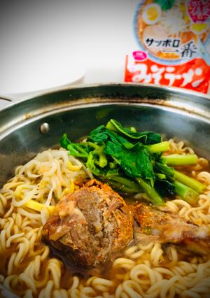 Una foto de Ramen miso instantáneo Japonés Sapporo Ichiban Miso Ramen 🇺🇾🇯🇵サッポロ一番みそラーメン
