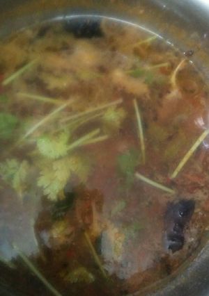 வறுத்து இடித்து வைத்த மசாலா ரசம் (Masala rasam recipe in tamil) செய்முறை முக்கிய புகைப்படம்
