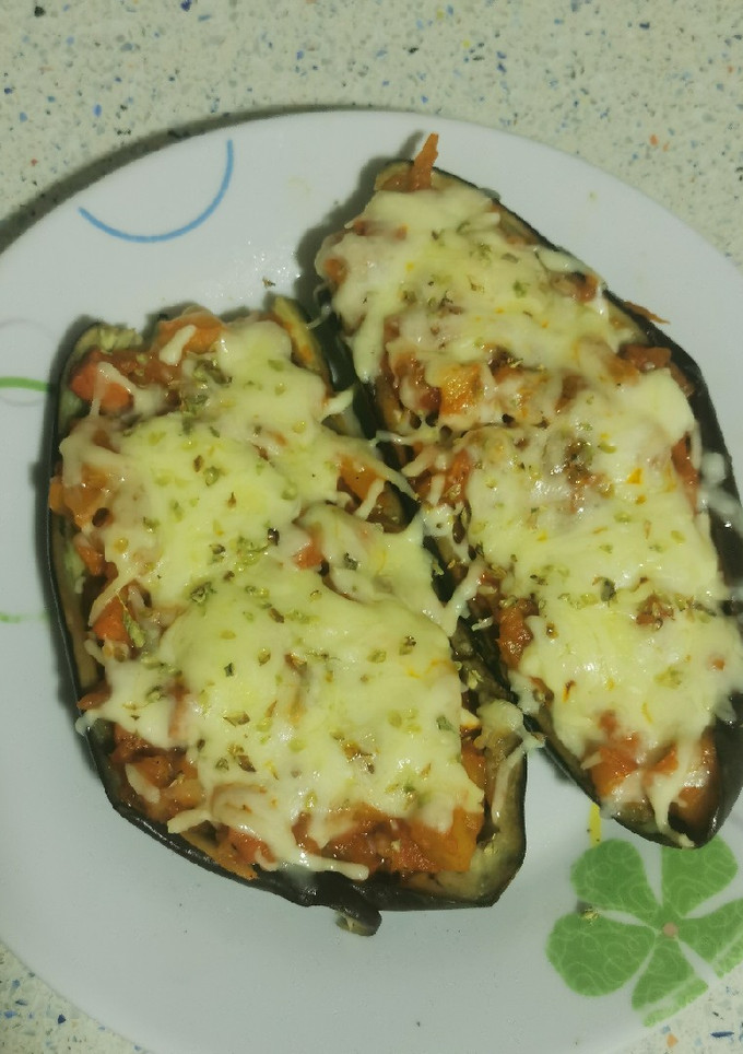 Una foto de Berenjena rellena en el microondas 🍆