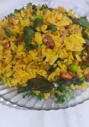 पोहा (poha recipe in hindi) रेसिपी मुख्य फोटो