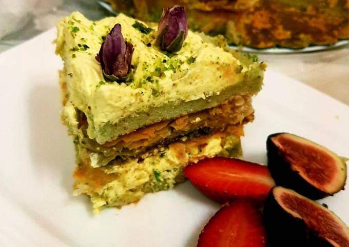 Pistachio cake with baklava and rabri frosting