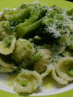 Una foto de Pasta de brócoli verde