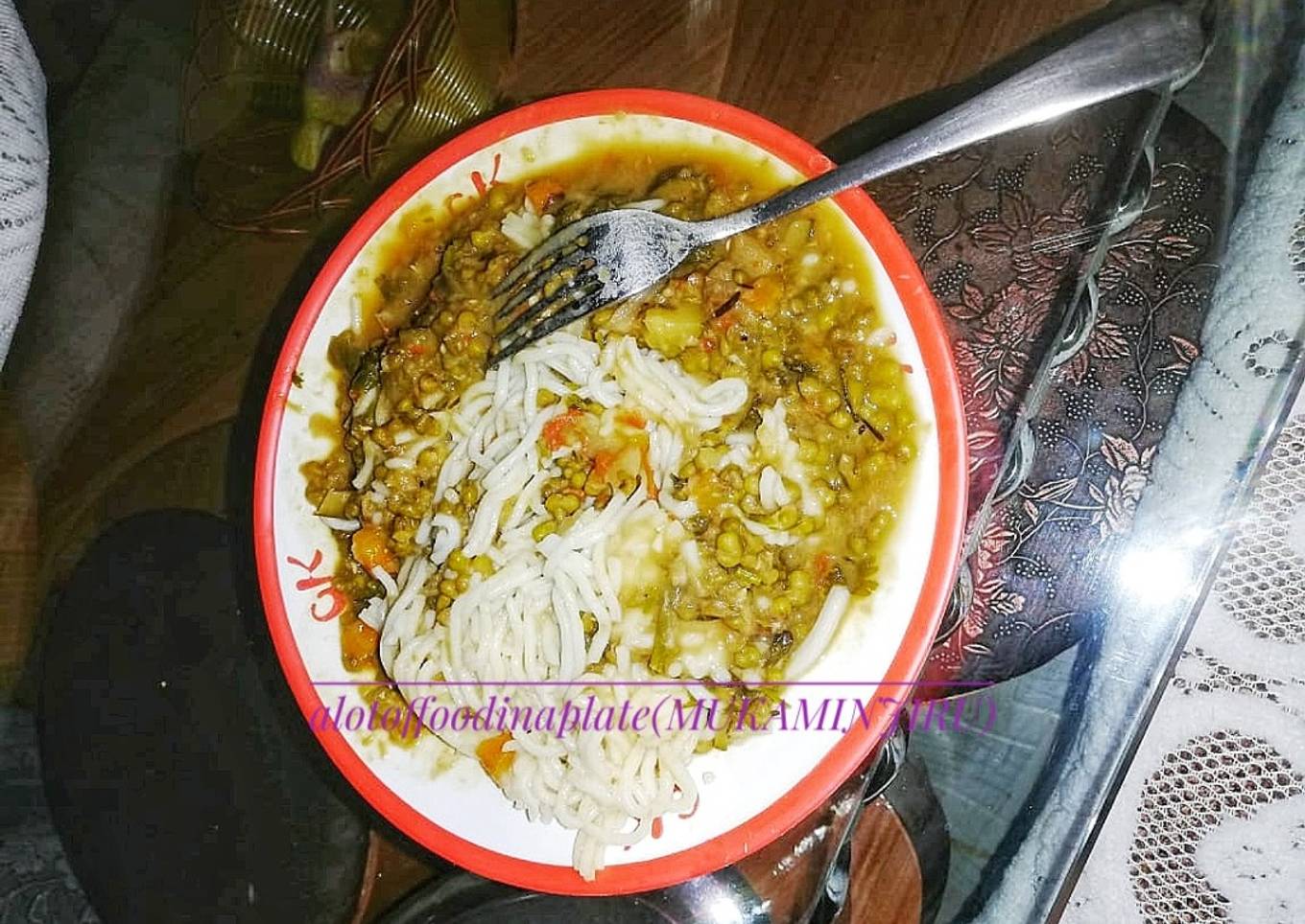 Spaghetti and Green Mung Bean Stew