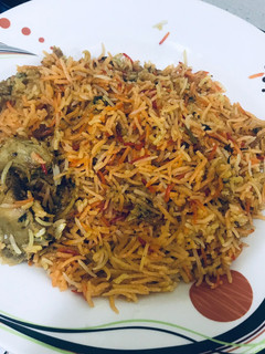 A picture of Chicken dam biryani.