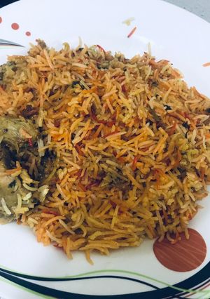 A picture of Chicken dam biryani.