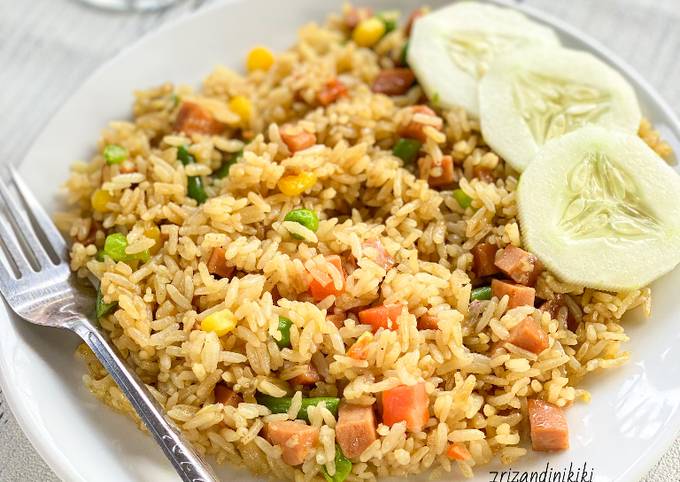 Resep Nasi goreng luncheon ayam Anti Gagal
