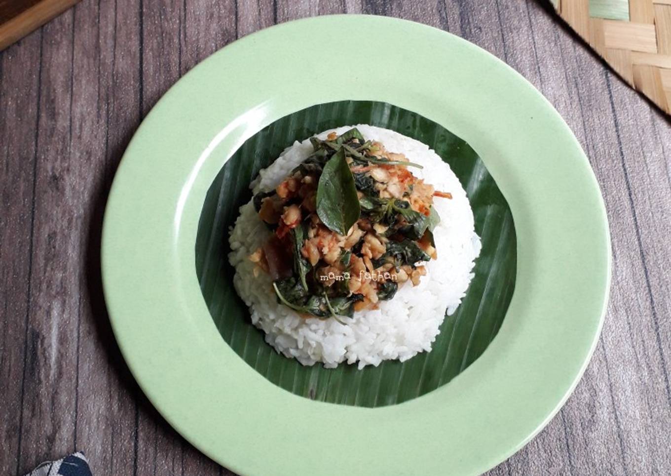 Sego sambel tempe kemangi