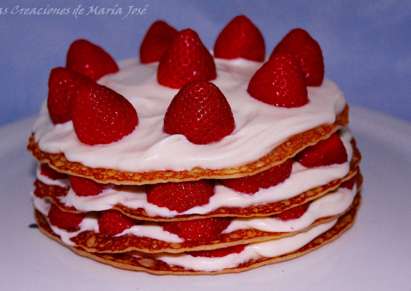 Tarta de crepes y fresas