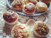 Una foto di muffin mirtilli