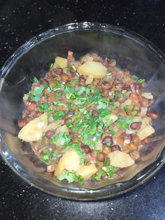 A picture of Black Chickpea Chaat.