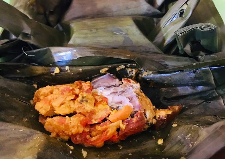 Bagaimana Membuat Pepes Ikan Tongkol Anti Gagal