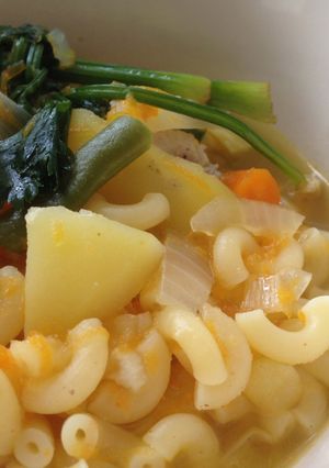 Foto resep Sup ayam macaroni dengan wortel parut