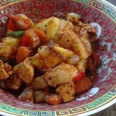Una foto de Salteado de pollo con mostaza y miel