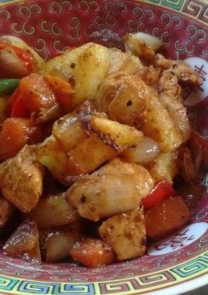 Una foto de Salteado de pollo con mostaza y miel