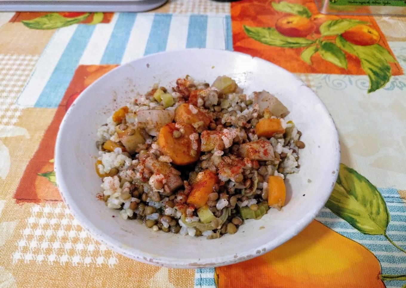 Lentejas a la jardinera con arroz integral