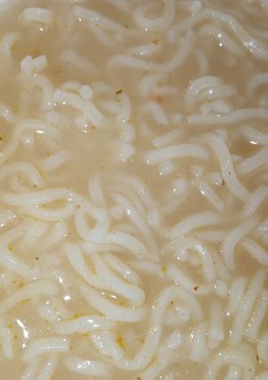 A picture of Instant Noodles mehmed KY liye,.