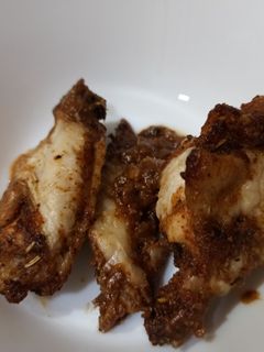 Una foto de Alitas de pollo marinadas