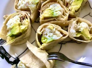 Une photo de Wrap apéro aux avocat et crabe