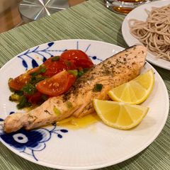 A picture of Seared salmon with butter and soy sauce - Japanese style.