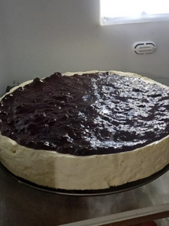 Una foto de Cheesecake de frutos rojos sin horno