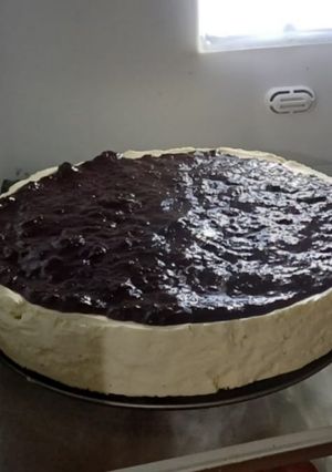 Una foto de Cheesecake de frutos rojos sin horno