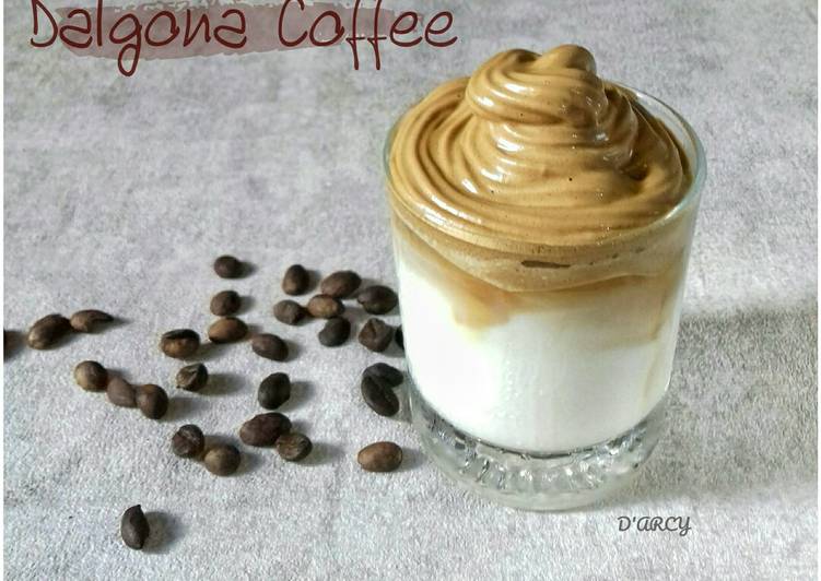 Dalgona Coffee