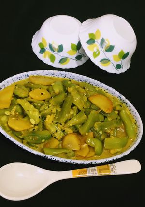 A picture of Ridge Gourd (Jhinge)Aloo sabji.