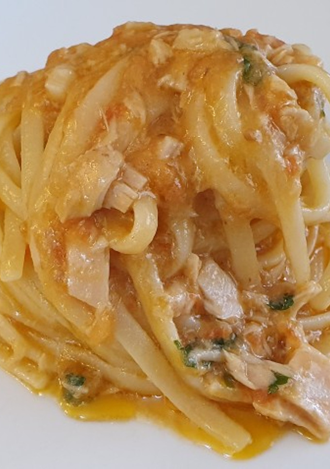 Una foto de Linguine con Anchoas y Bonito