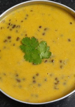 A picture of Khatta Urad - Kathyawadi Dal.