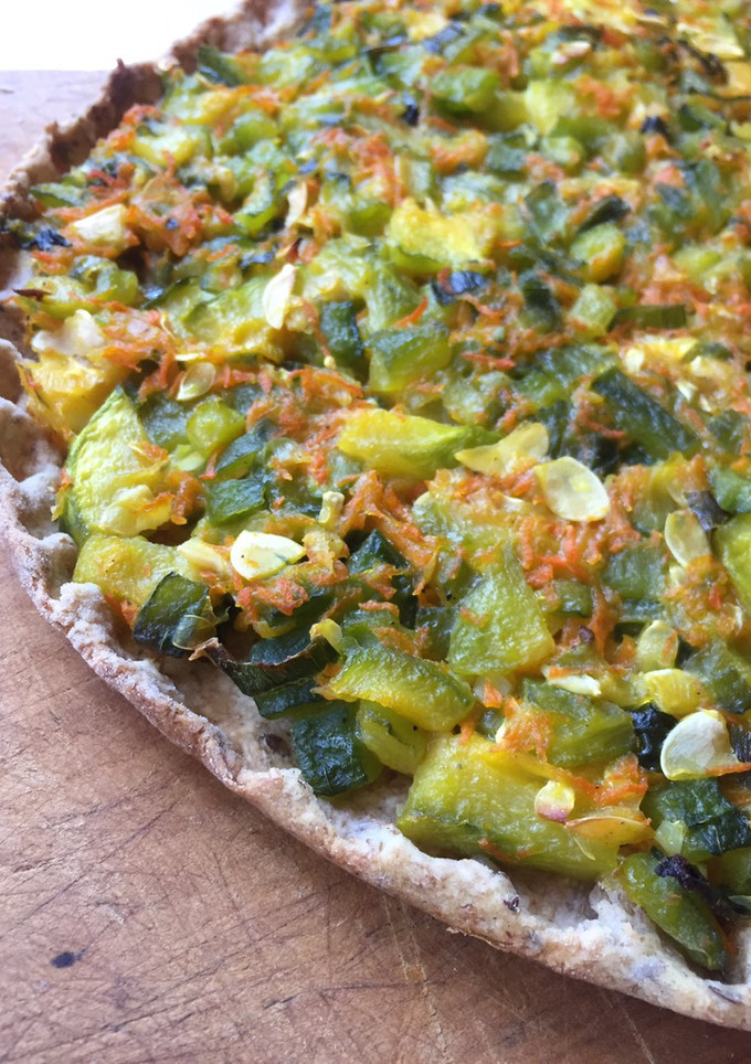 Una foto de TARTA PRIMAVERA (Vegana)💚