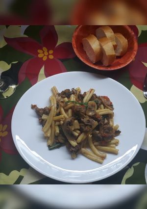 Una foto de Casareccia al ragú con champiñones