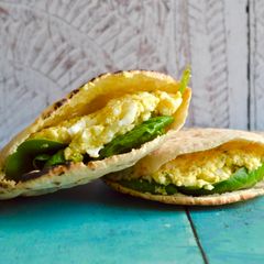 A picture of Egg & Avocado Pittas.