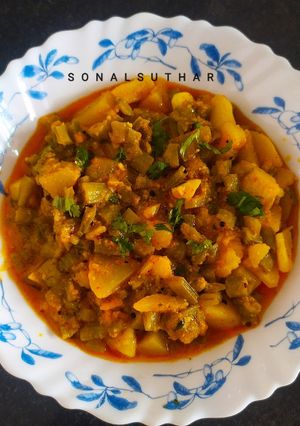 A picture of Cluster beans Curry (Guvarfali ki sabji).