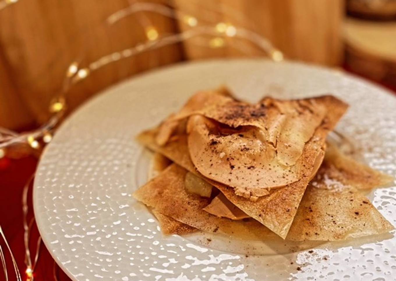 Milles feuilles croustillant au foie gras & poires chaudes