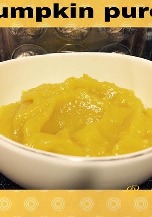 A picture of Pumpkin Purée for cakes.
