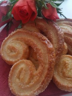 Φωτογραφία της συνταγής Καραμελωμένα σφολιατίνια με ζάχαρη και κανέλα