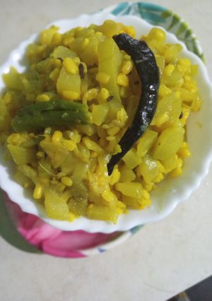 মুগ ডালের লাউ (moong daler lau recipe in bengali) রেসিপির প্রধান ছবি