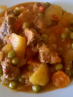 Una foto de Estofado de ternera con patatas y verduras